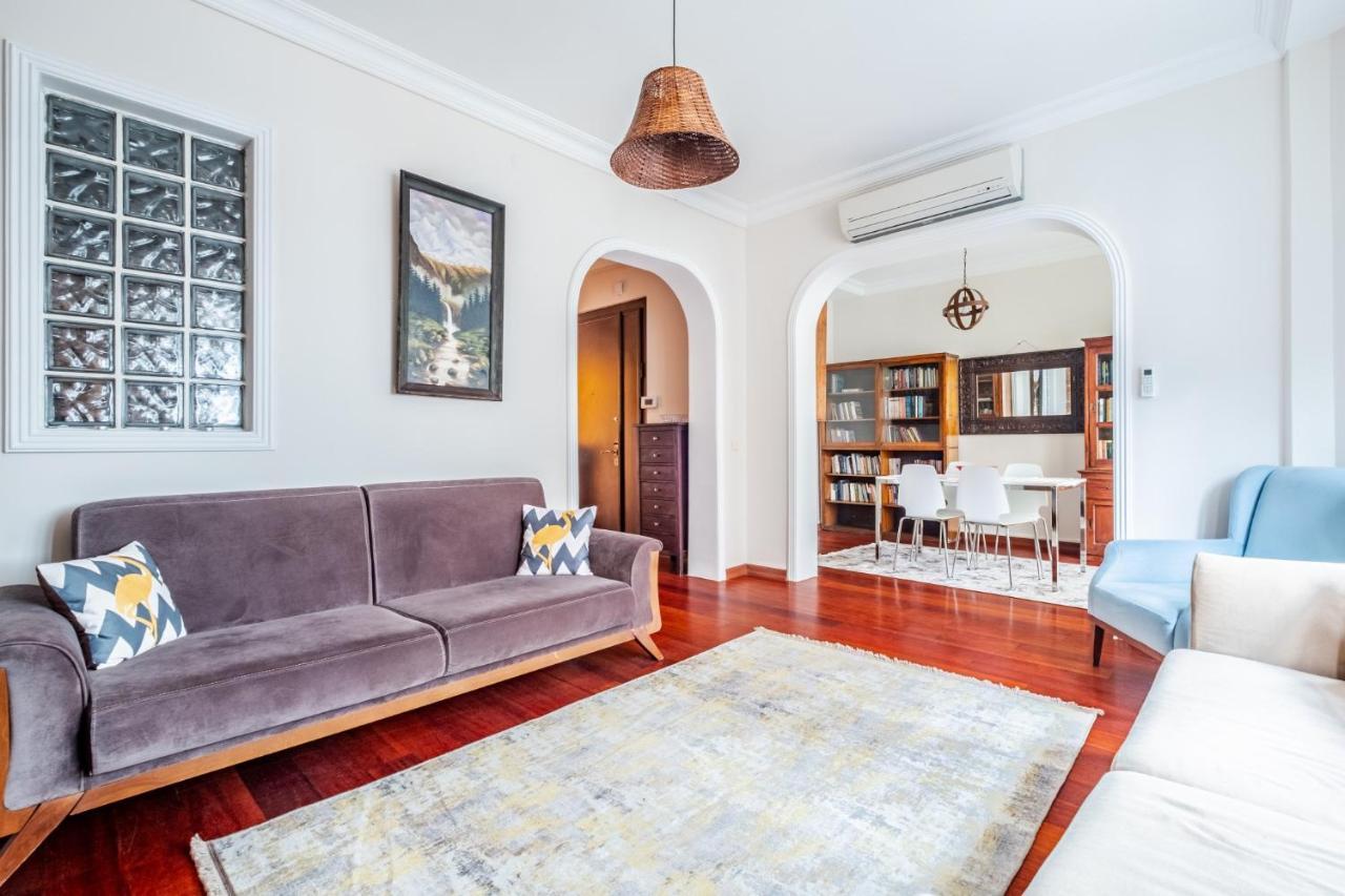 Appartement Centrally Located With Balcony In Sisli
